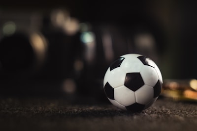 مباراةليفربولومانشستريونايتدفيالدوريالإنجليزيصراعالعمالقة