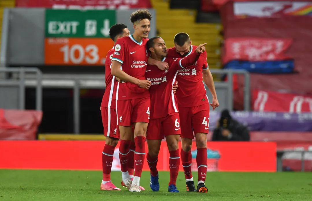 ميعاد مباراة ريال مدريد وليفربولموعد اللقاء المرتقب بين العملاقين